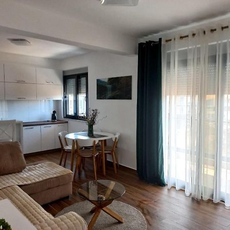 Iraida-4 Daire Dobra Voda Dış mekan fotoğraf
