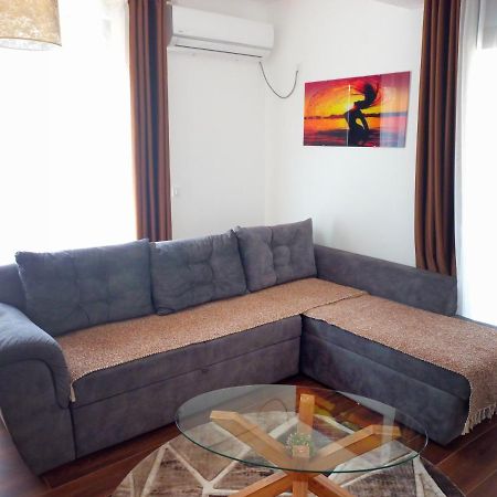 Iraida-4 Daire Dobra Voda Dış mekan fotoğraf